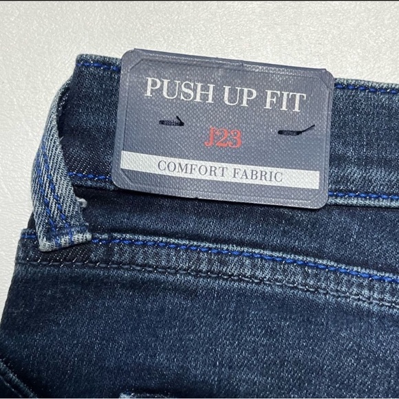 Armani Jeans J23 Push Up Fit Skinny Jeans NWT - Picture 7 of 9
